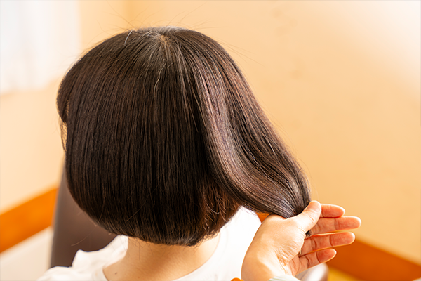 髪と頭皮をいたわる、こだわりの施術